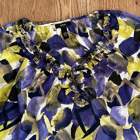 Alfani woman top - Picture 2 of 13